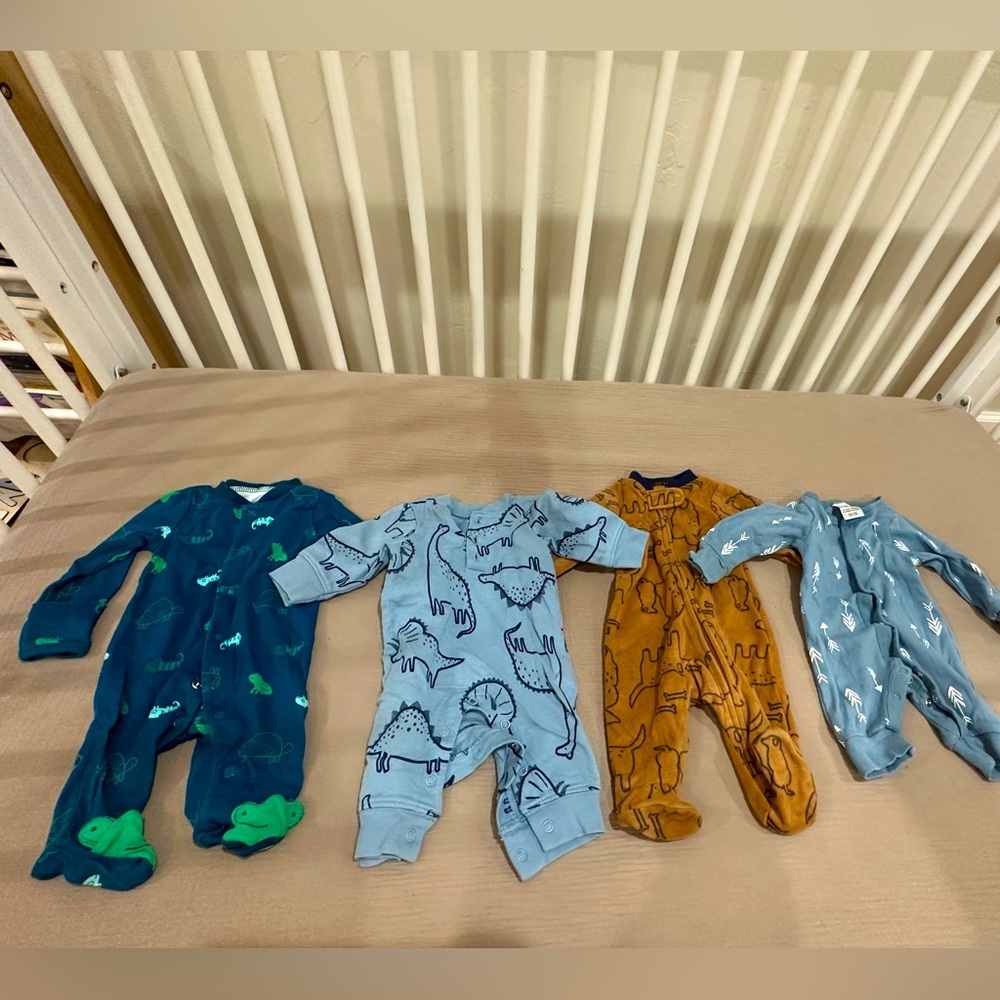 Bundle of 4 baby boy footies / pajamas